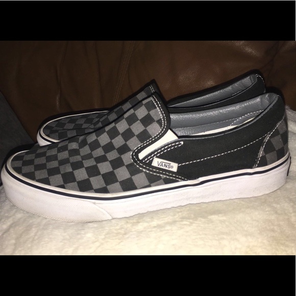 gray checkered vans